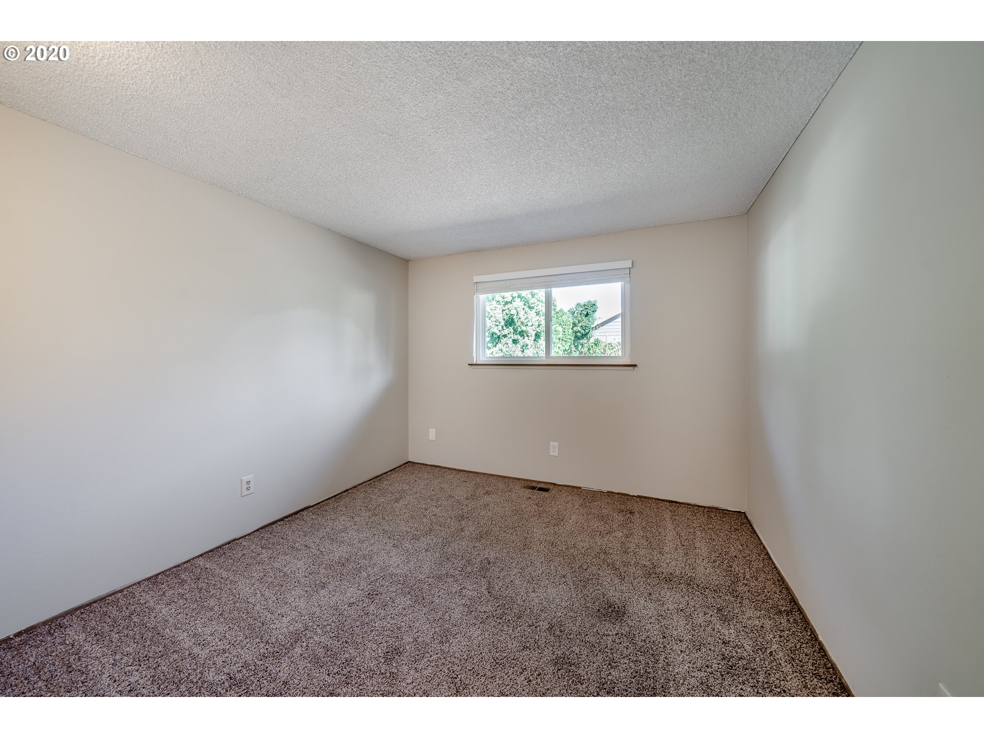 3520 Northeast View Avenue Gresham, OR 97030 - Photo 18 of 32