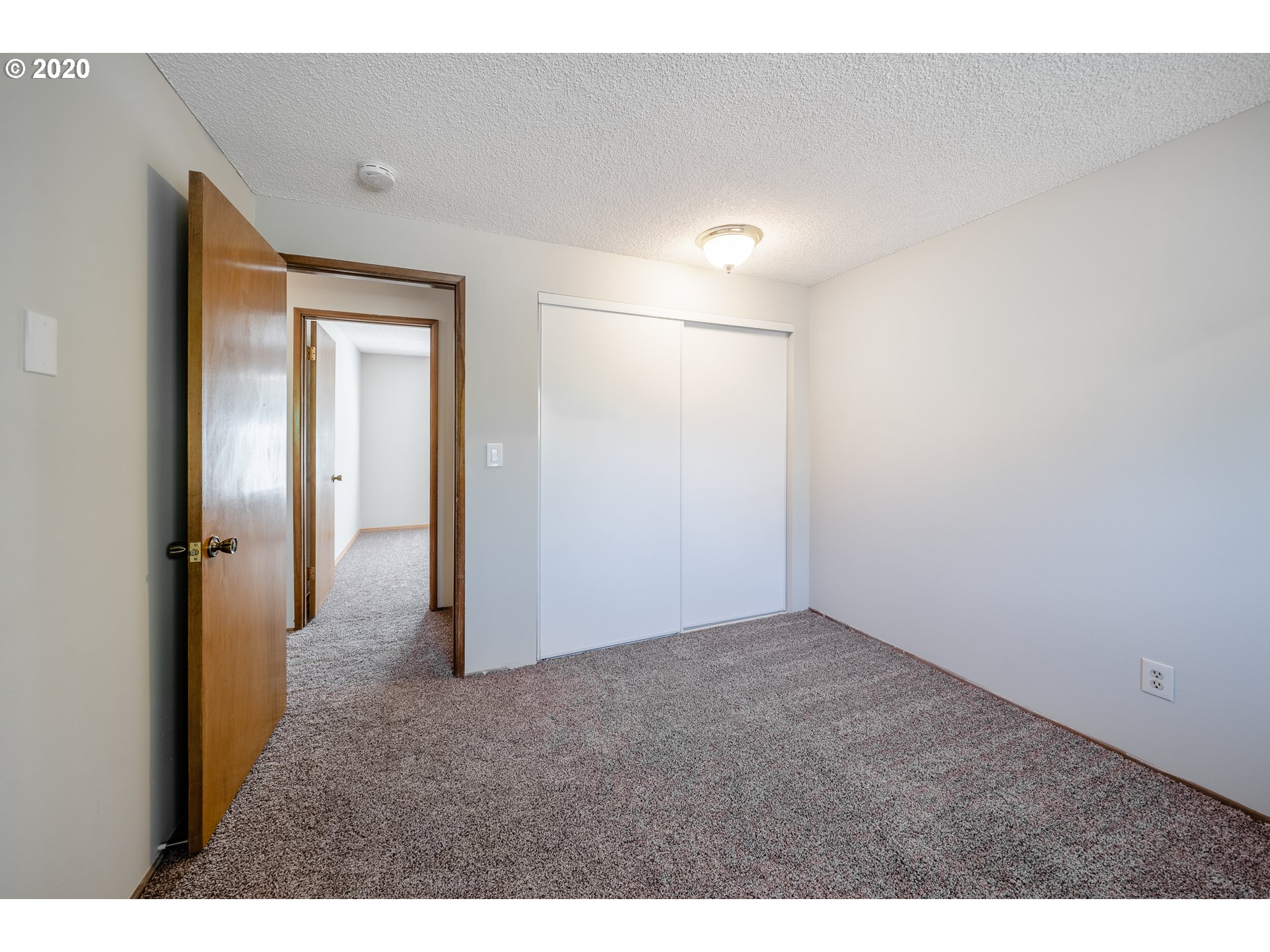 3520 Northeast View Avenue Gresham, OR 97030 - Photo 19 of 32