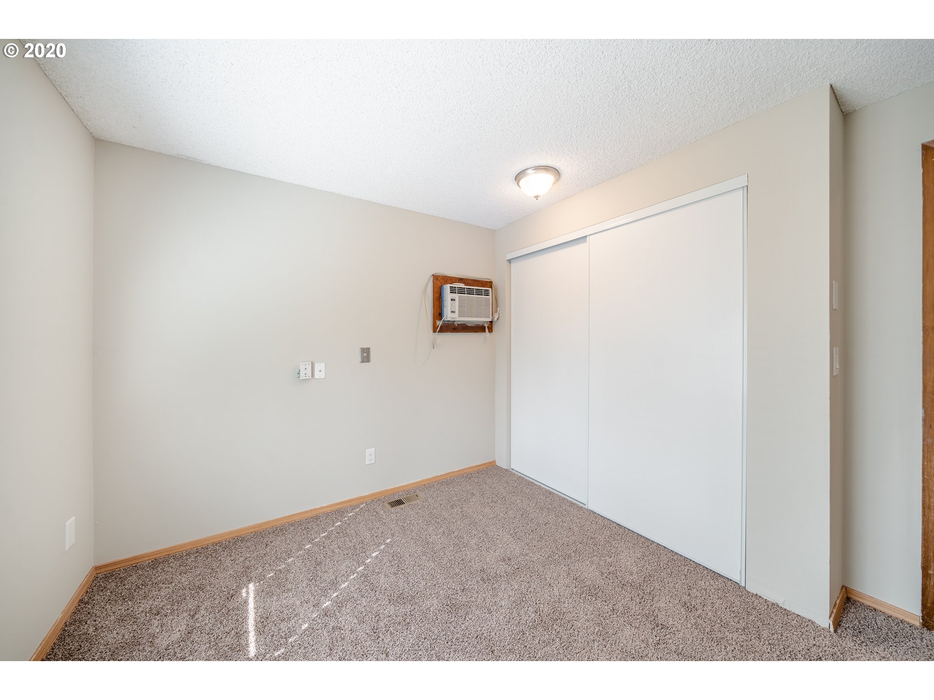 3520 Northeast View Avenue Gresham, OR 97030 - Photo 21 of 32