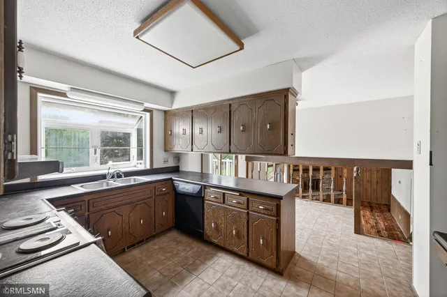 $391,000 | 6518 West River Road, Brooklyn Center, MN 55430