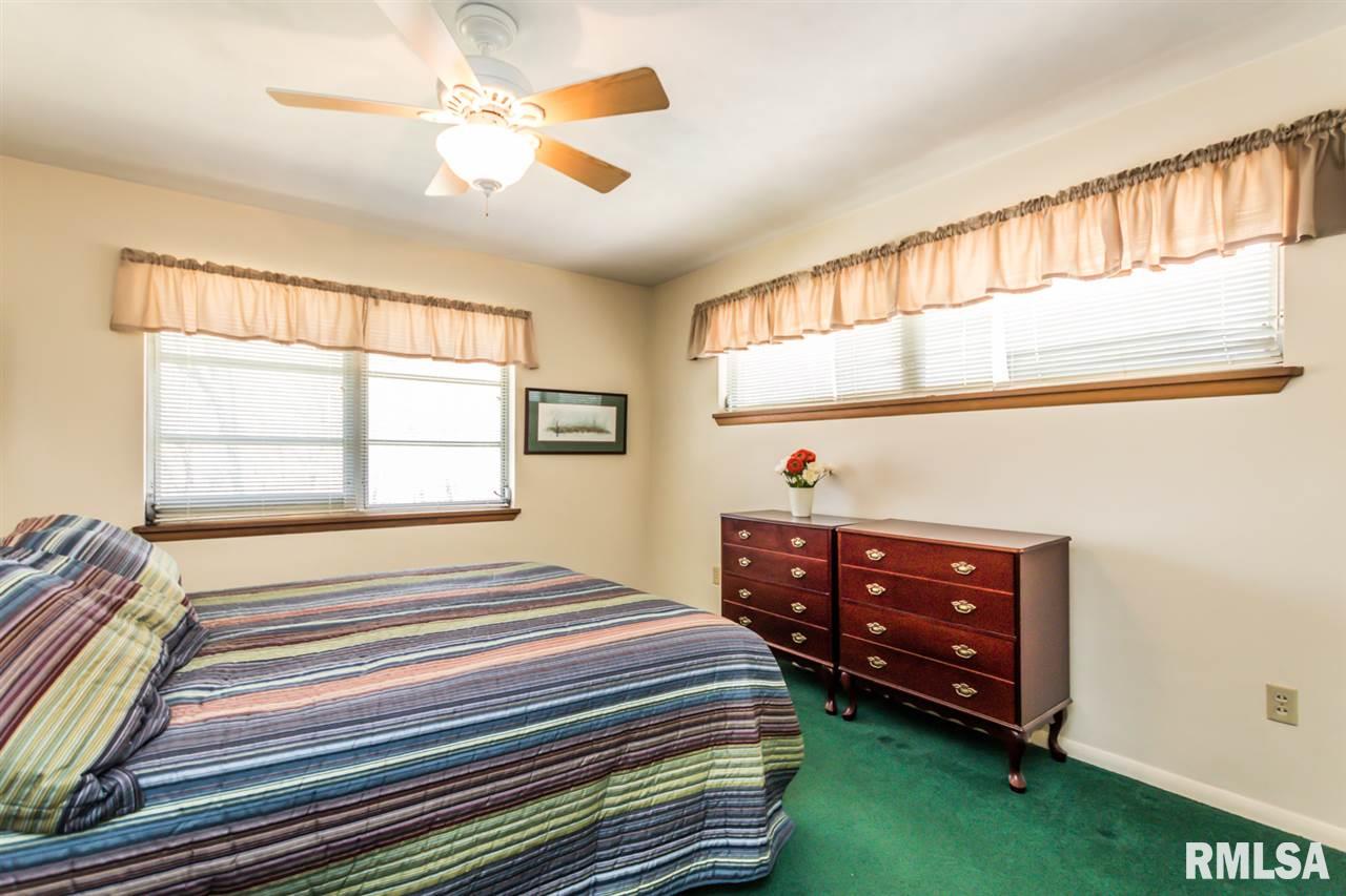 9318 North Northview Road Peoria, IL 61615 - Photo 13 of 24 Gallery Image 13