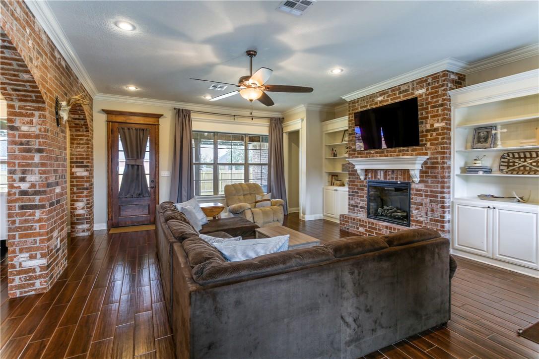 614 Cedar Ridge Street Iowa, LA 70647 - Photo 3 of 29 Gallery Image 3