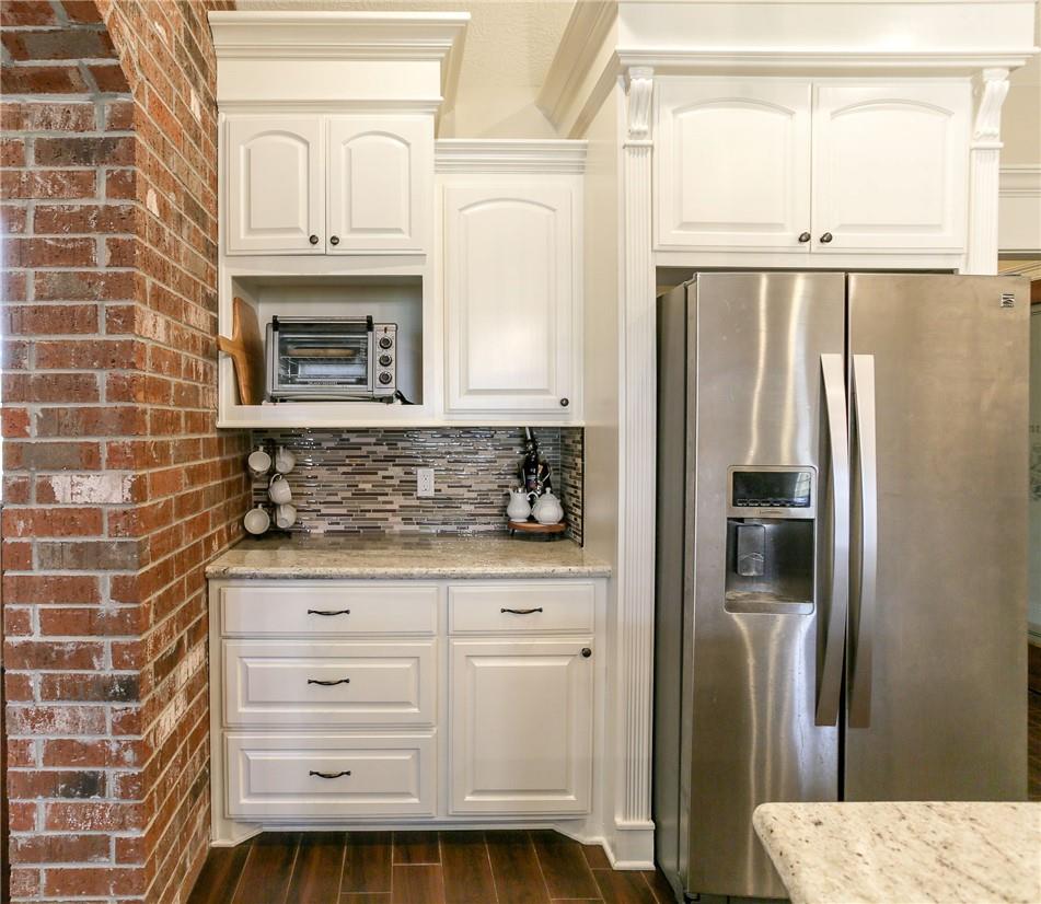 614 Cedar Ridge Street Iowa, LA 70647 - Photo 8 of 29 Gallery Image 8