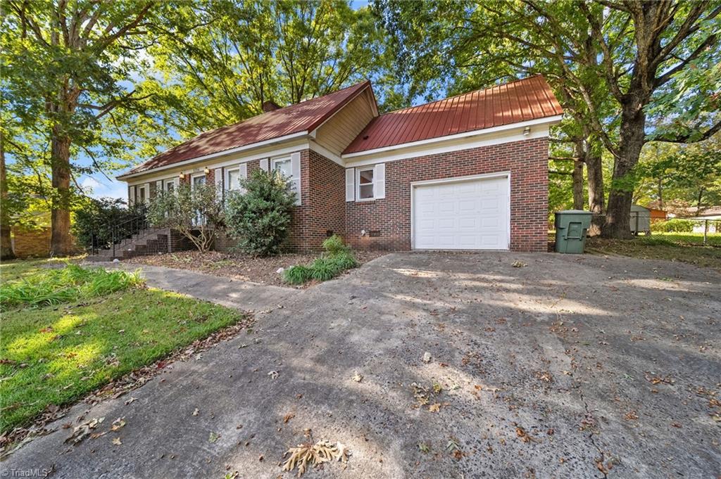 1314 Shady Oak Trail Gastonia, NC 28052 - Photo 3 of 44