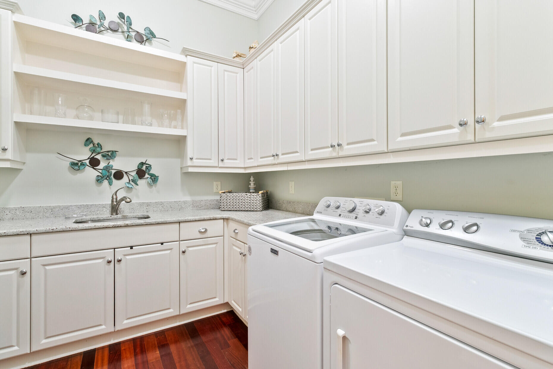 54 Watroo Point Charleston, SC 29492 - Photo 38 of 66 Laundry Room