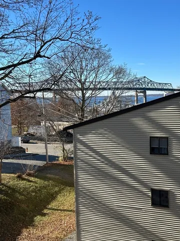 $1,450 | 120 Walnut Street, Unit 1, Fall River, MA 02720