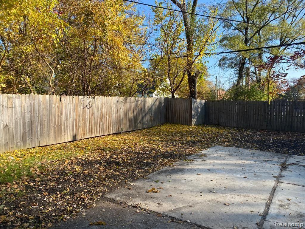 9986 Evergreen Road Detroit, MI 48228 - Photo 17 of 23