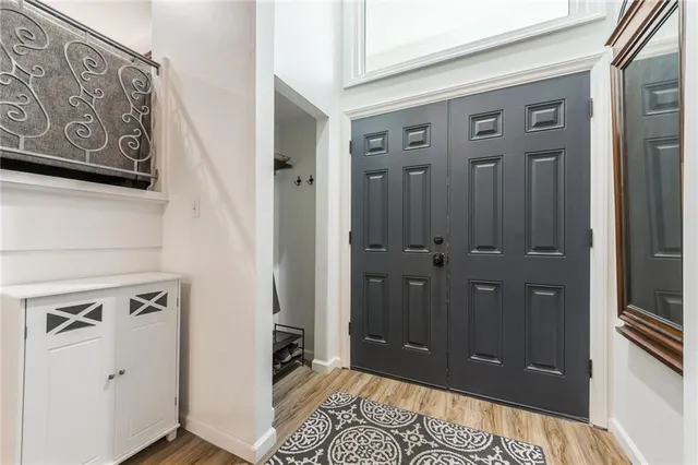 $495,000 | 8726 West 104th Street, Overland Park, KS 66212