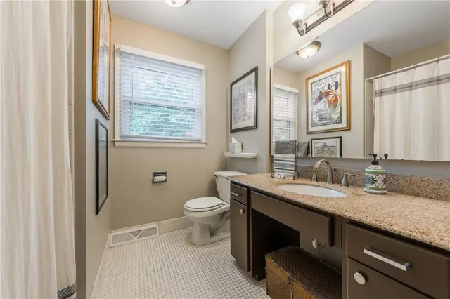 $495,000 | 8726 West 104th Street, Overland Park, KS 66212