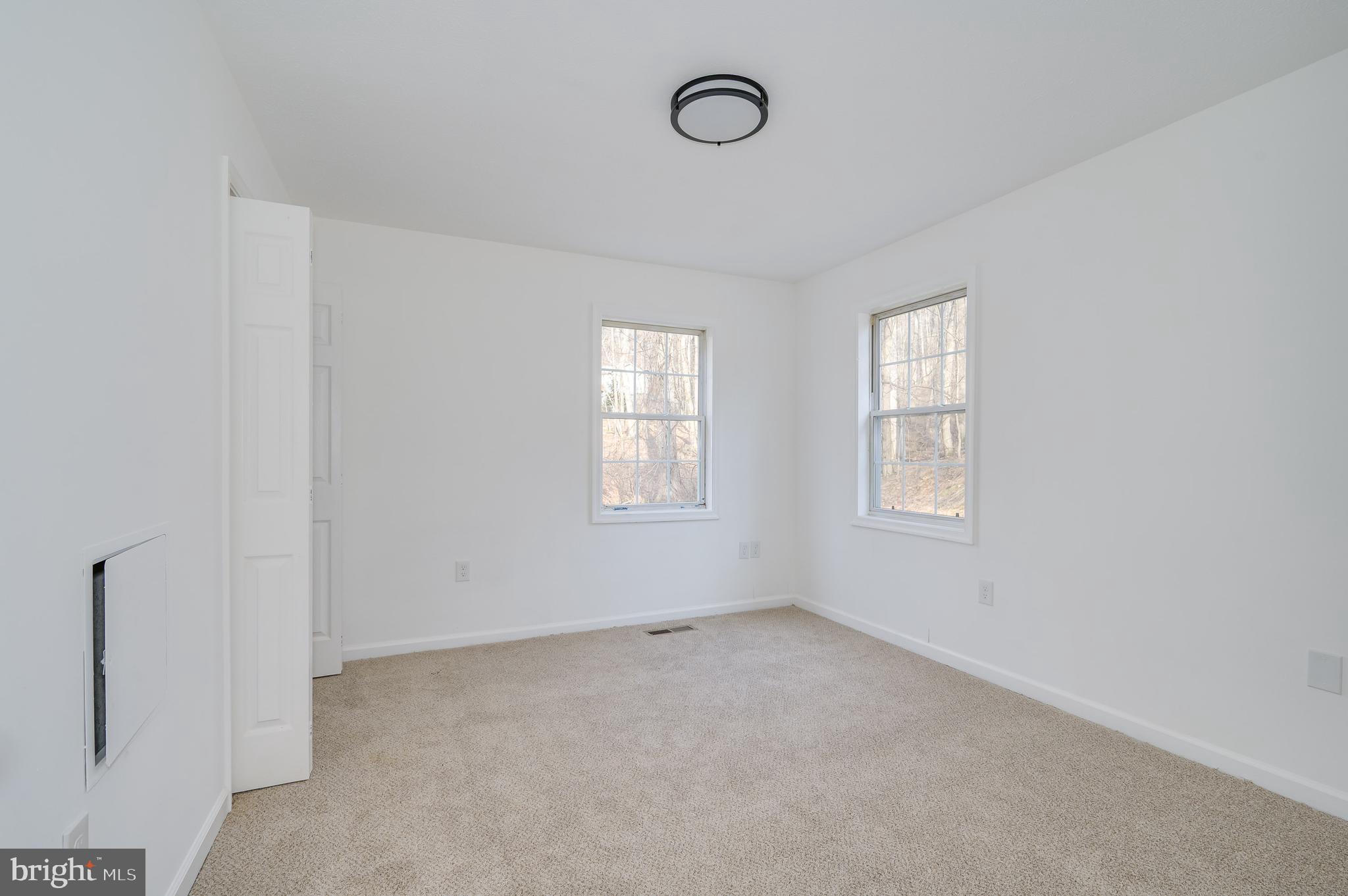 131 Flop Ear Road Harpers Ferry, WV 25425 - Photo 4 of 24 Gallery Image 4