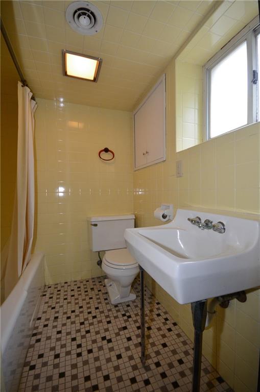 210 Hornaday Road Pittsburgh, PA 15210 - Photo 21 of 25 Gallery Image 21