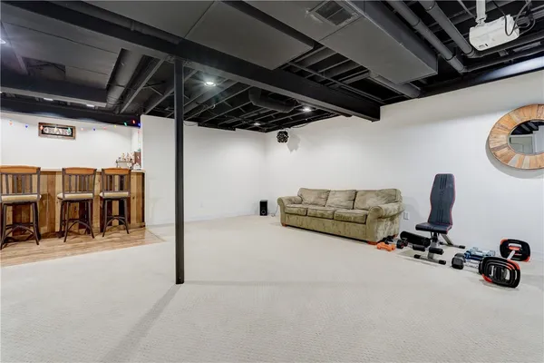 $499,900 | 109 Whistlers Cove Lane, Greece, NY 14612