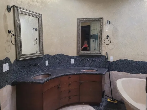 $4,997 | 1953 Freedom Drive, Clearwater, FL 33755