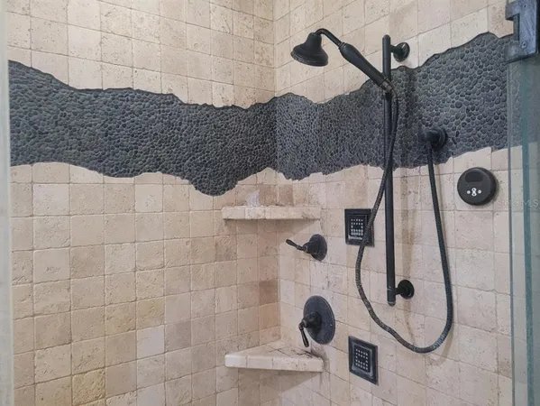 $4,997 | 1953 Freedom Drive, Clearwater, FL 33755