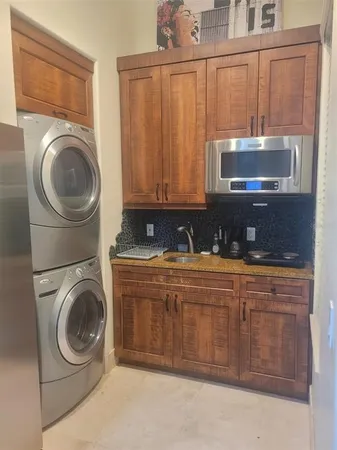 $4,997 | 1953 Freedom Drive, Clearwater, FL 33755