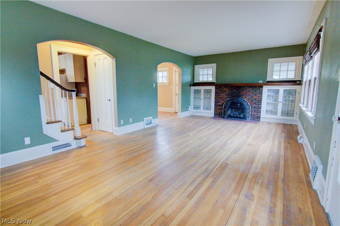 4001 Elmwood Road Cleveland, OH 44121 - Photo 2 of 20