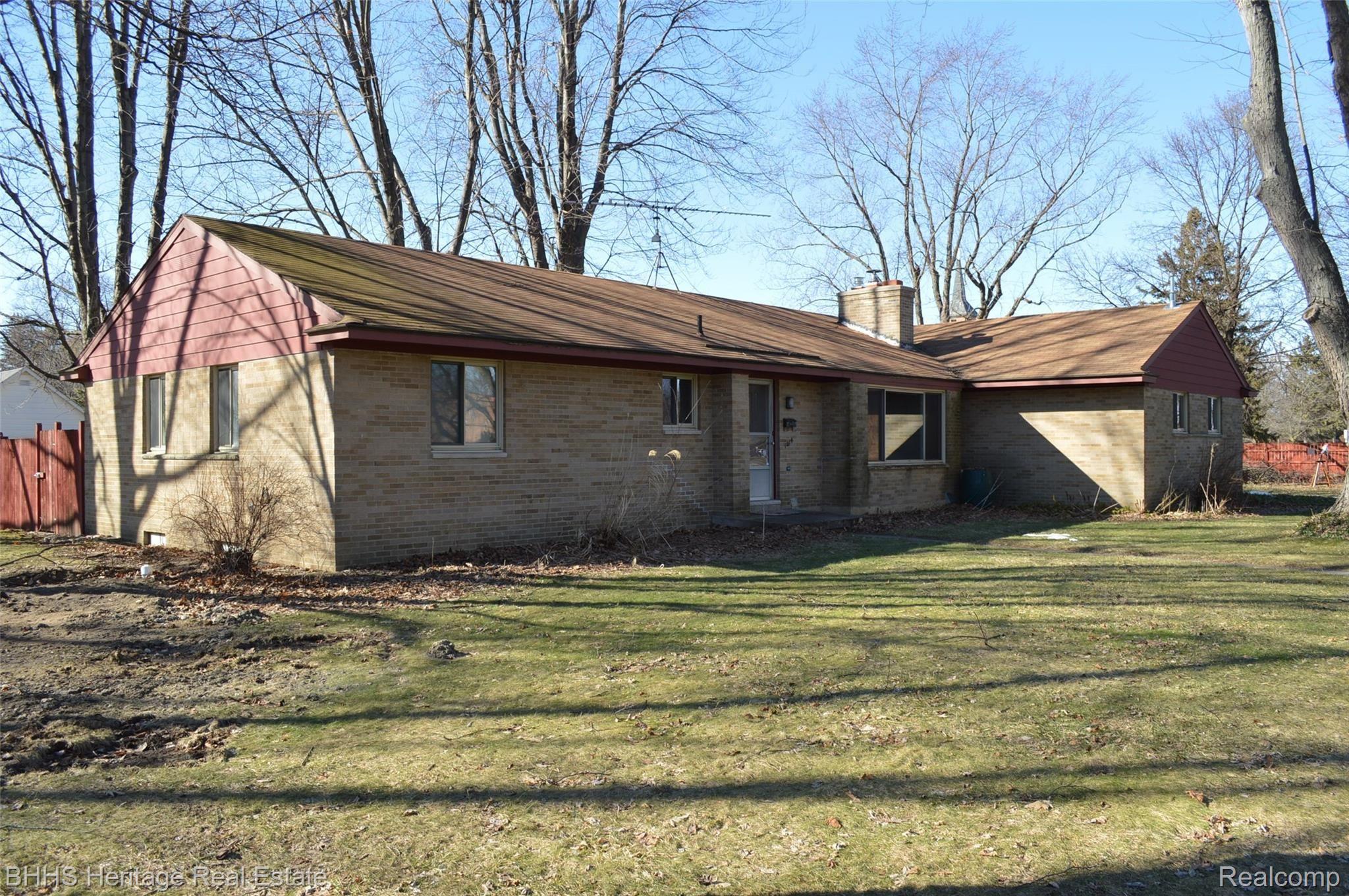 1214 Bower Street Howell, MI 48843 - Photo 78 of 79 DSC_1091.JPG