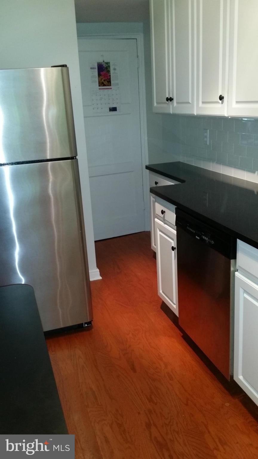 52 Hillvale Road Baltimore, MD 21229 - Photo 14 of 21 Kitchen