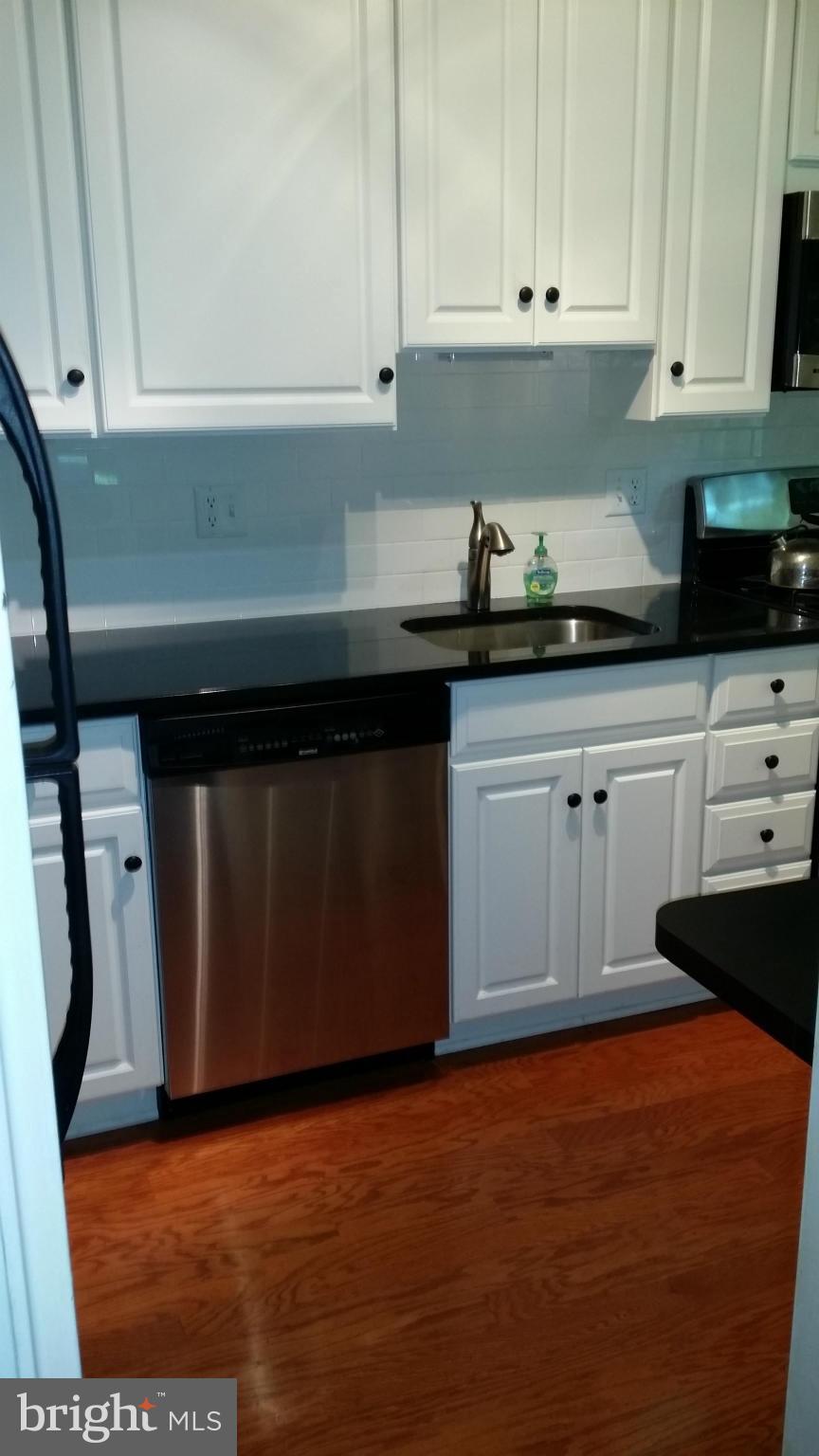 52 Hillvale Road Baltimore, MD 21229 - Photo 15 of 21 Kitchen