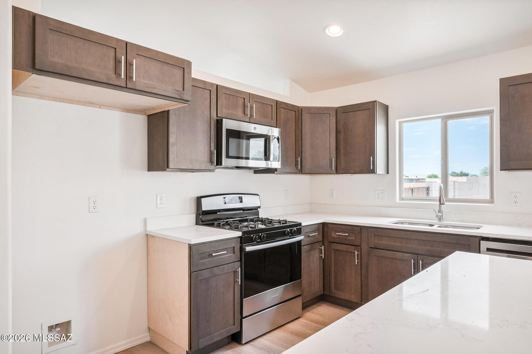 3705 West Tetakusim Road Tucson, AZ 85746 - Photo 12 of 44
