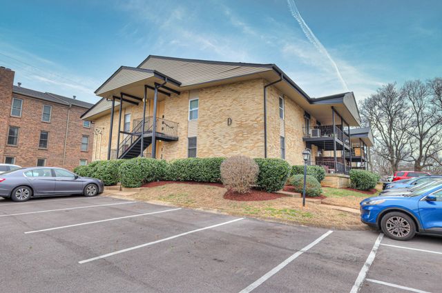 $349,500 | 4425 Westlawn Drive, Unit D106, Nashville, TN 37209