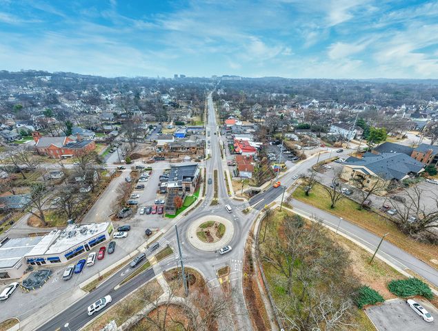 $349,500 | 4425 Westlawn Drive, Unit D106, Nashville, TN 37209