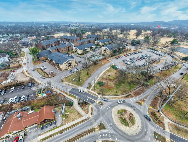 $349,500 | 4425 Westlawn Drive, Unit D106, Nashville, TN 37209