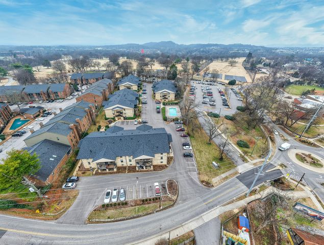 $349,500 | 4425 Westlawn Drive, Unit D106, Nashville, TN 37209