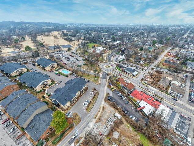 $349,500 | 4425 Westlawn Drive, Unit D106, Nashville, TN 37209