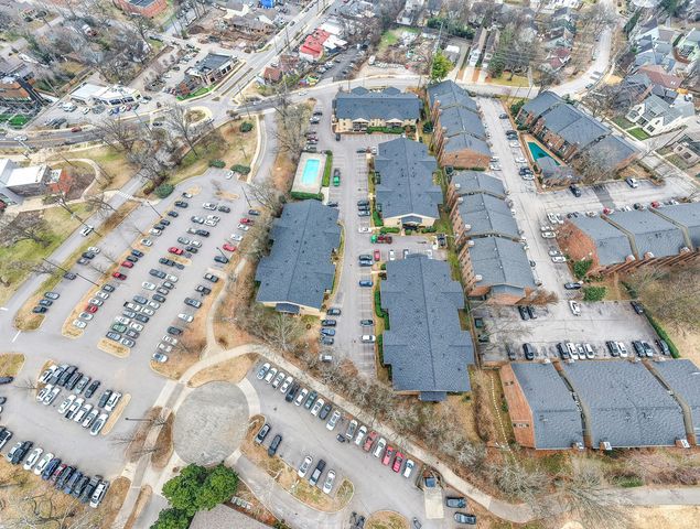 $349,500 | 4425 Westlawn Drive, Unit D106, Nashville, TN 37209