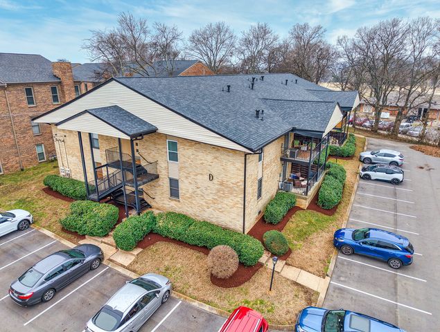 $349,500 | 4425 Westlawn Drive, Unit D106, Nashville, TN 37209