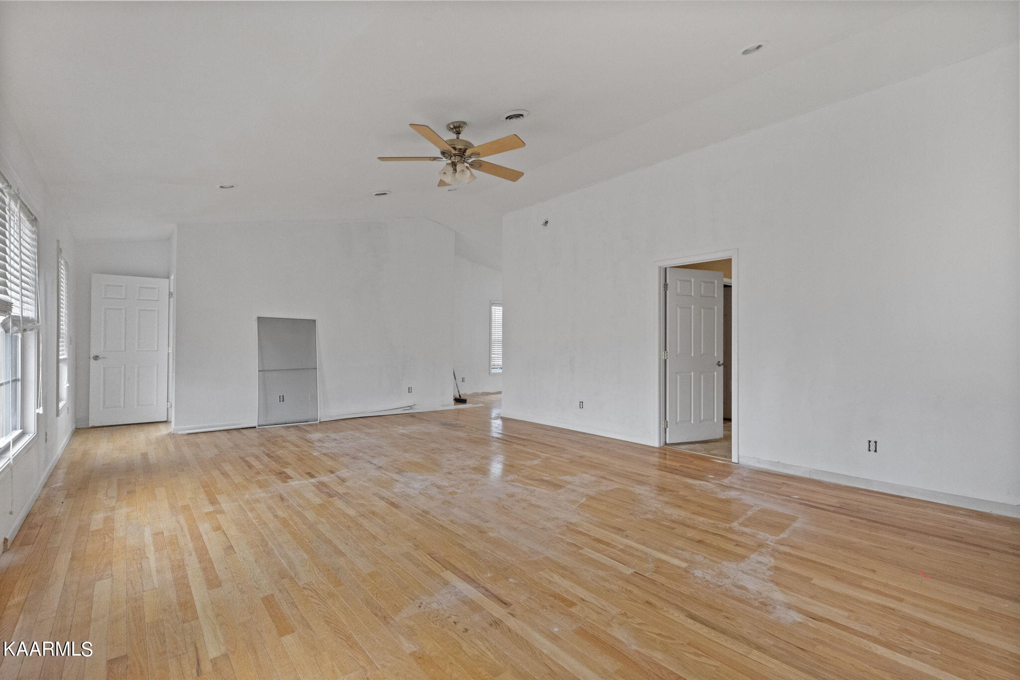 2050 Buckingham Road Greeneville, TN 37743 - Photo 19 of 37 19-web-or-mls-217A2078