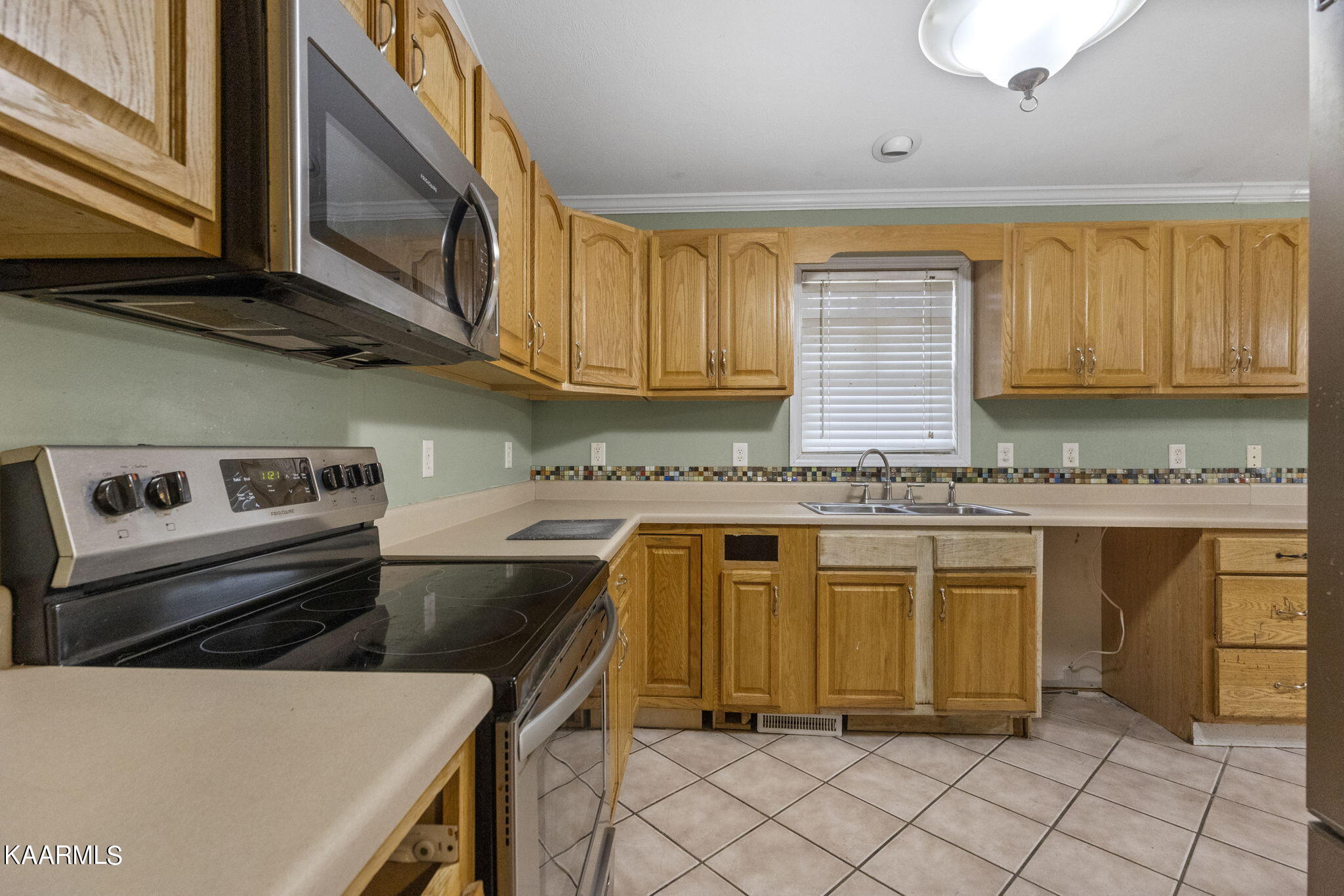 2050 Buckingham Road Greeneville, TN 37743 - Photo 27 of 37 27-web-or-mls-217A2114