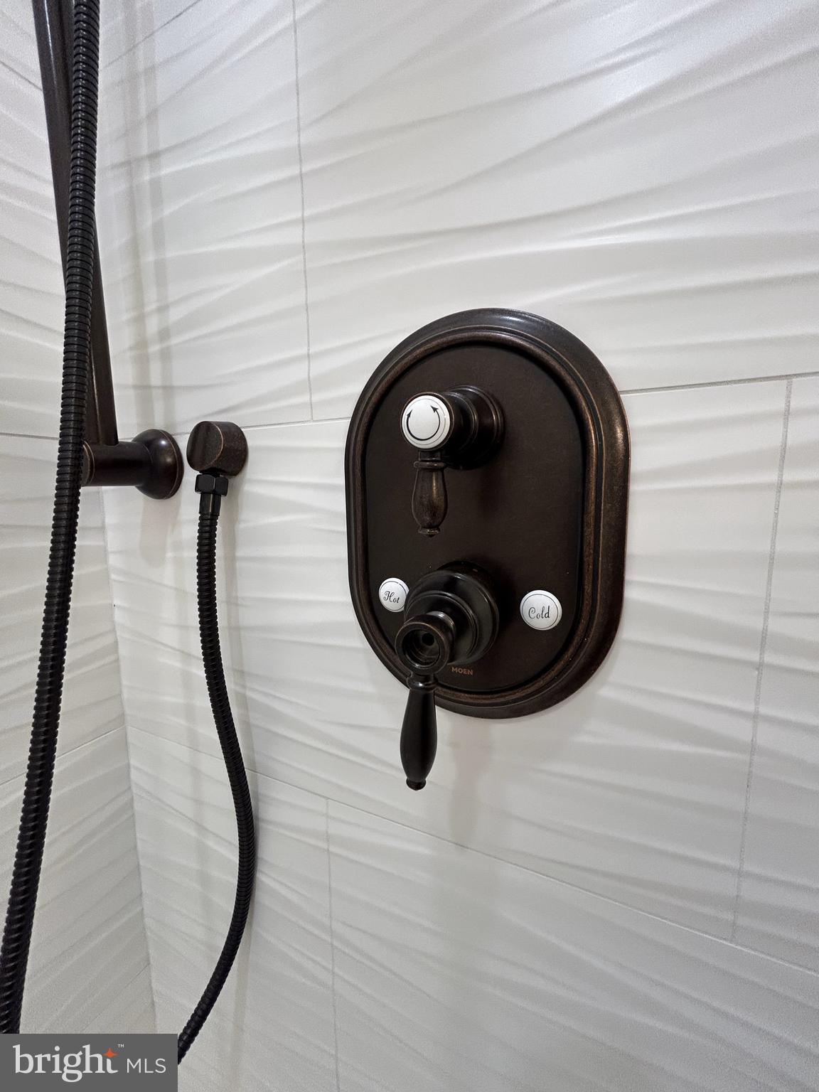 1178 South Spring Road Vineland, NJ 08361 - Photo 36 of 45 a picture of door