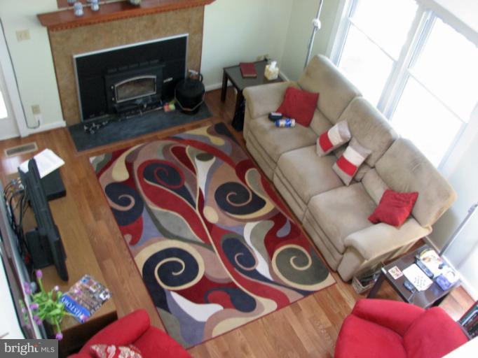 7005 Henson Landing Road Welcome, MD 20693 - Photo 8 of 22 Living Room