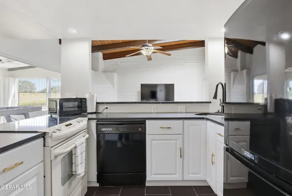 $205,000 | 15000 Ashford Street, Unit 38, Horizon City, TX 79928