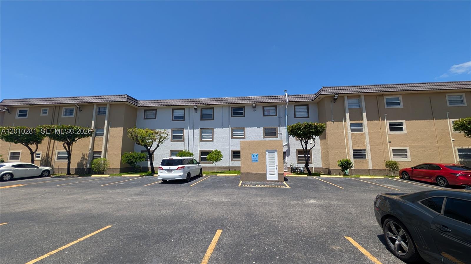 4655 Palm Avenue, Unit 124 Hialeah, FL 33012 - Photo 15 of 18
