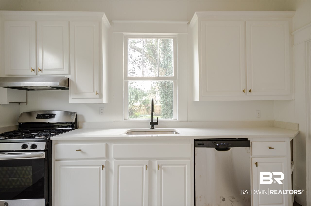 1565 Blair Avenue Mobile, AL 36604 - Photo 15 of 34