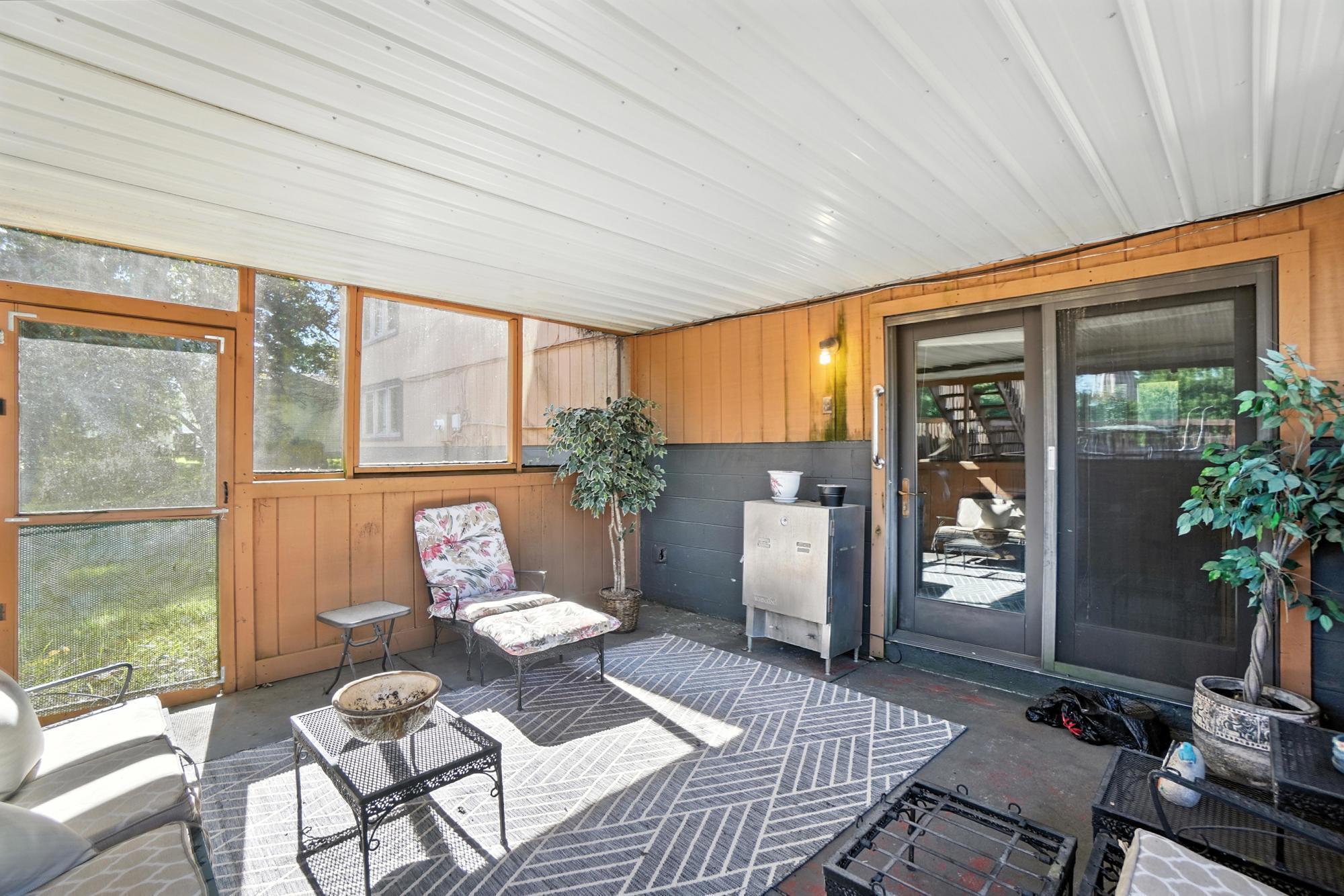 288 Penry Road Delaware, OH 43015 - Photo 25 of 36 Screened porch