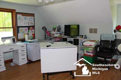 363 Sullivan Road Monroe, MI 48161 - Photo 14 of 32 21166777-13.JPG
