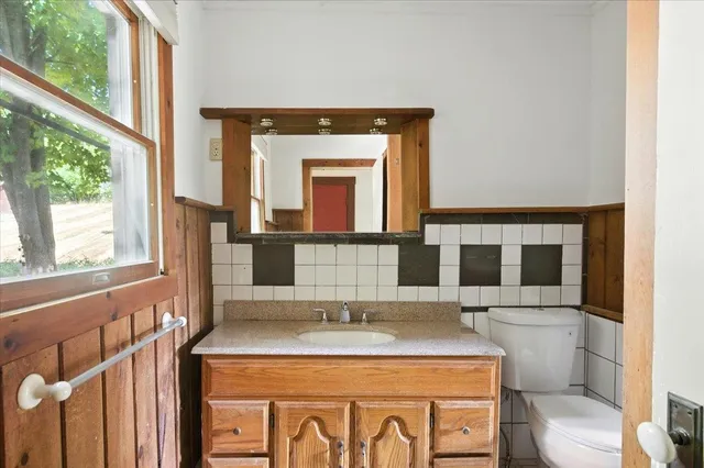 $399,000 | 46 Indian Point Road, Castleton, VT 05732