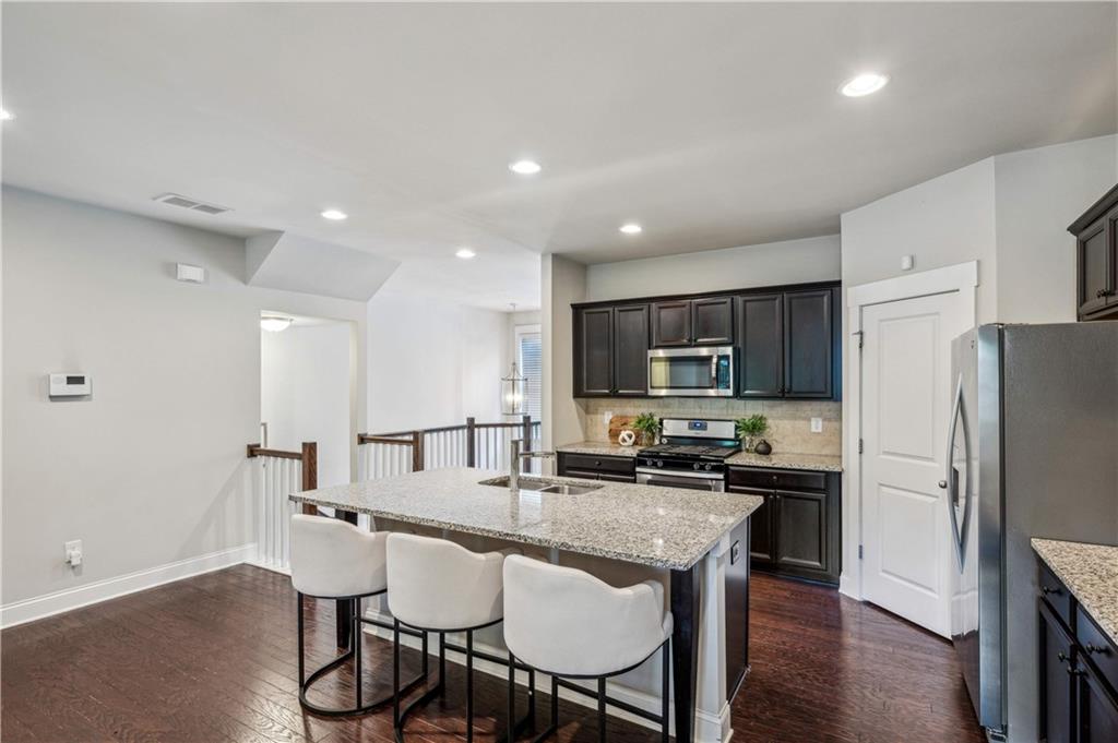2817 White Oak Lane Decatur, GA 30032 - Photo 9 of 29