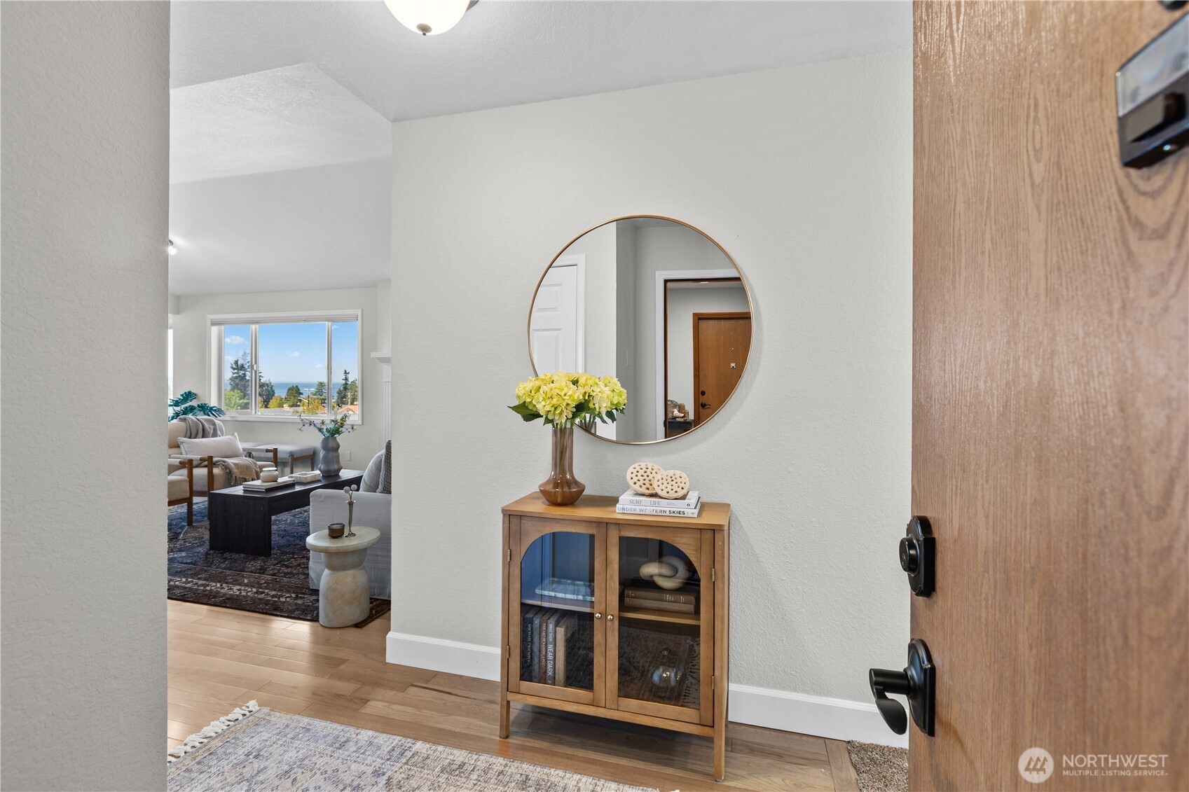 633 Main Street, Unit 202 Edmonds, WA 98020 - Photo 4 of 37 Gallery Image 4