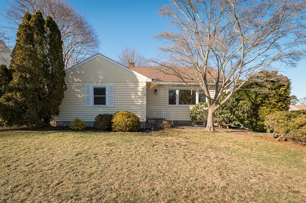 15 Beach Road Gloucester, MA 01930 - Photo 1 of 35