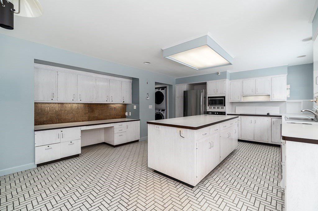 15 Beach Road Gloucester, MA 01930 - Photo 17 of 35