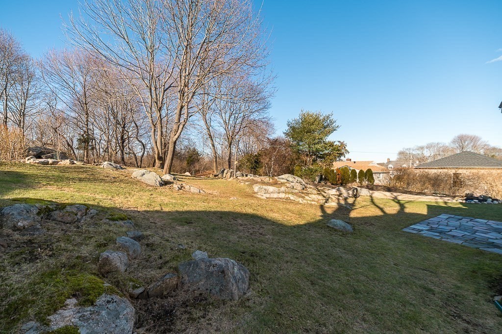 15 Beach Road Gloucester, MA 01930 - Photo 8 of 35