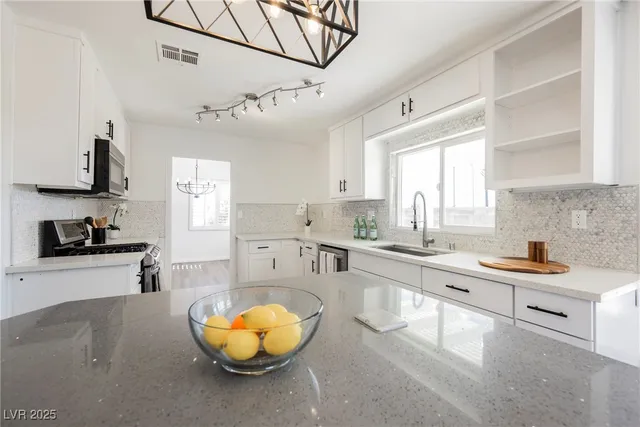 $499,900 | 1706 Toltec Circle, Henderson, NV 89014