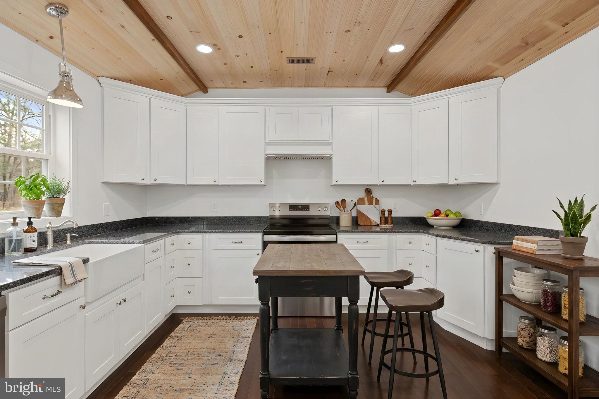 871 Chapman Road Stanardsville, VA 22973 - Photo 9 of 32 BEAUTIFUL CHEF'S KITCHEN - VIRTUALLY STAGED