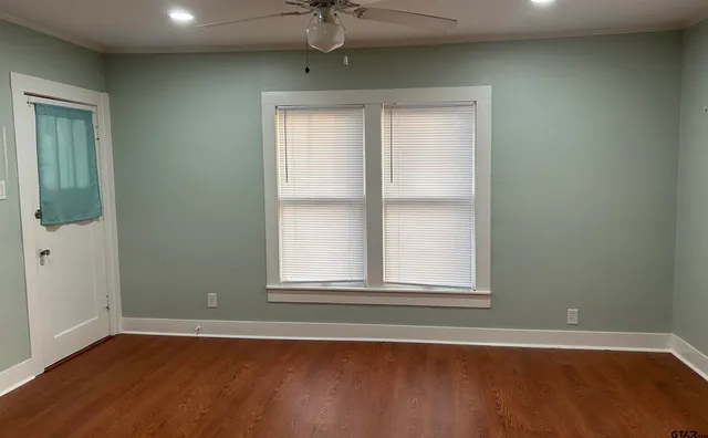 $1,450 | 407 East Blair Street, Mineola, TX 75773