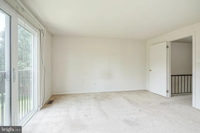 $285,000 | 4 West Close, Moorestown, NJ 08057